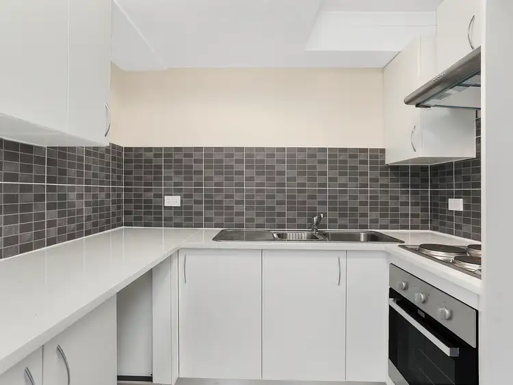 2/10-12 Northcote Road, Hornsby NSW 2077