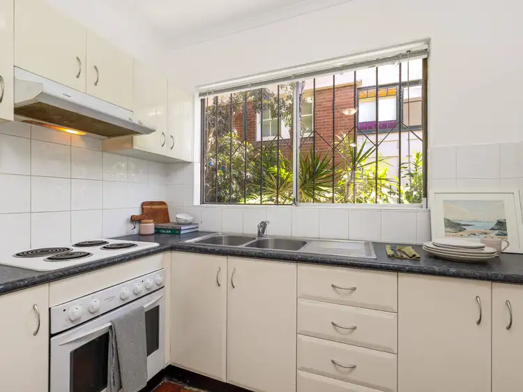 Fourth view of Homely studio listing, 2/1 Hughes Street, Potts Point NSW 2011