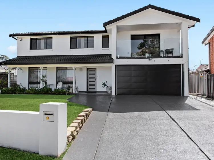 19 Ebony Cres, Quakers Hill NSW 2763
