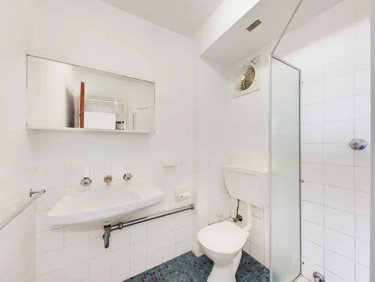 Fifth view of Homely studio listing, 18/88 Bent Street, Neutral Bay NSW 2089