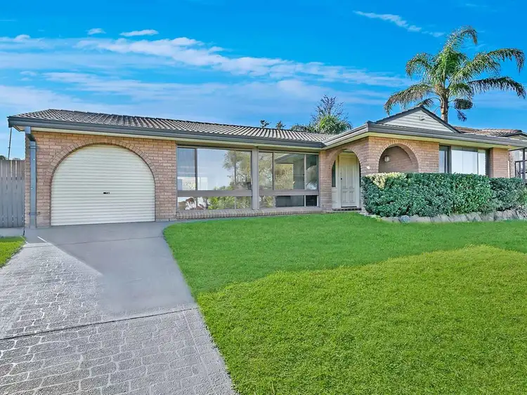 102 James Cook Dr, Kings Langley NSW 2147