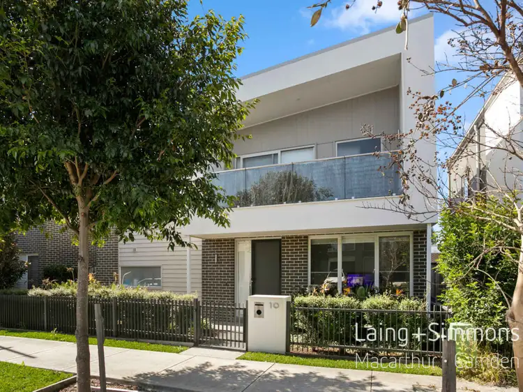 10 Indigo Crescent, Denham Court NSW 2565