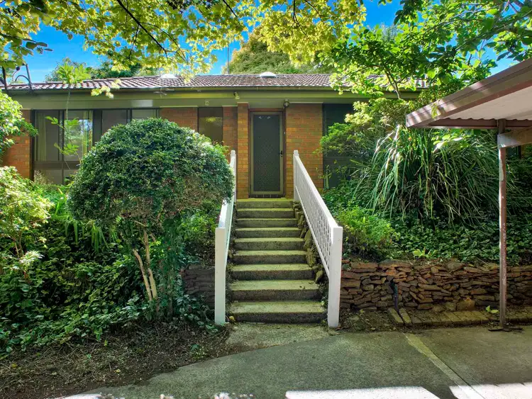 6 Page Avenue,, Wentworth Falls NSW 2782