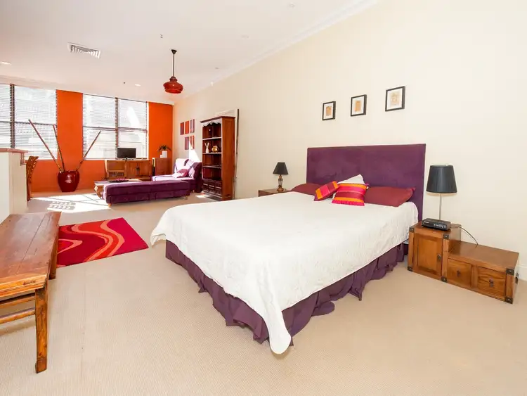 Third view of Homely studio listing, 214/88 Dowling Street, Woolloomooloo NSW 2011