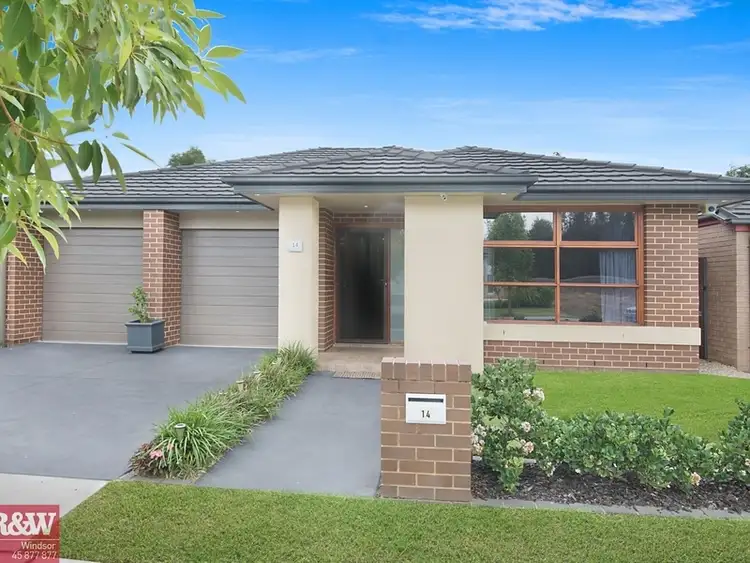 14 Shellbourne Place, Cranebrook NSW 2749