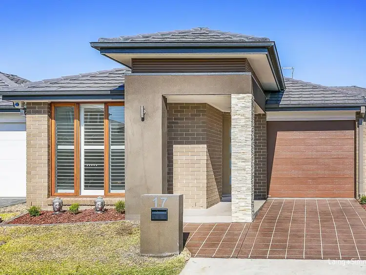17 Gilroy Street, Ropes Crossing NSW 2760