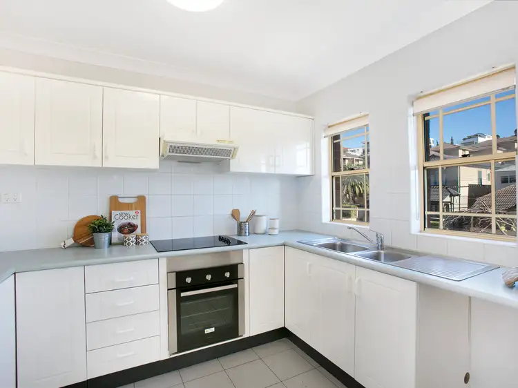 Fifth view of Homely apartment listing, 6/7 Alexander Street, Coogee NSW 2034