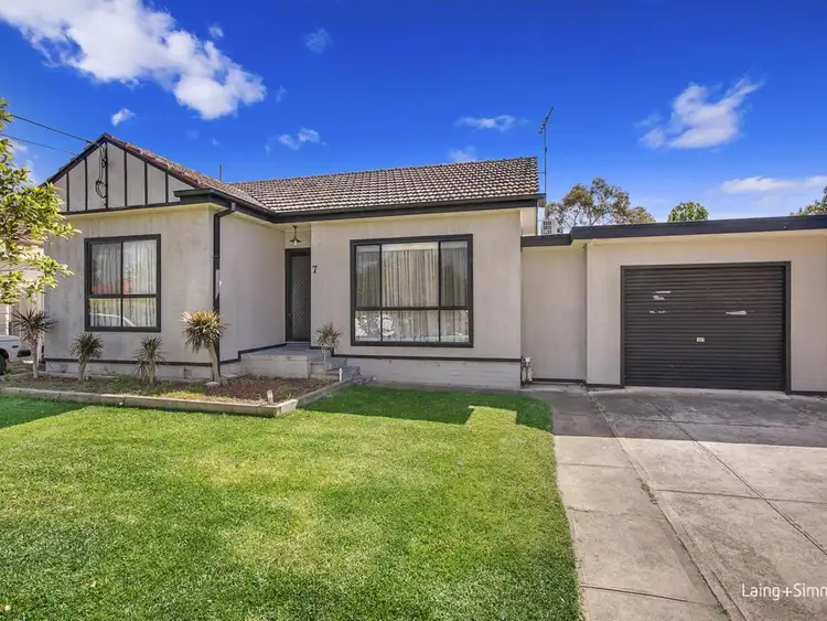 7 Constance Avenue, Oxley Park NSW 2760