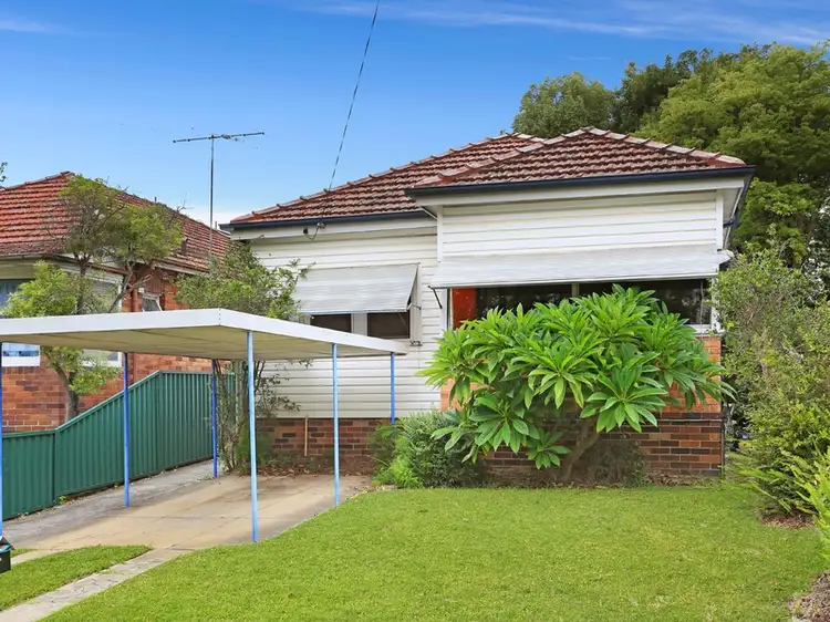 82 Leylands Prd, Belmore NSW 2192