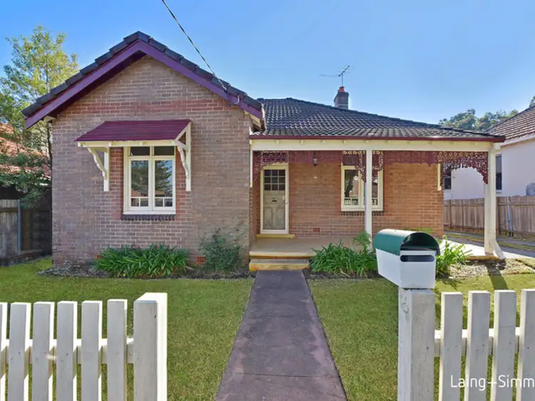 16 Pretoria Parade, Hornsby NSW 2077