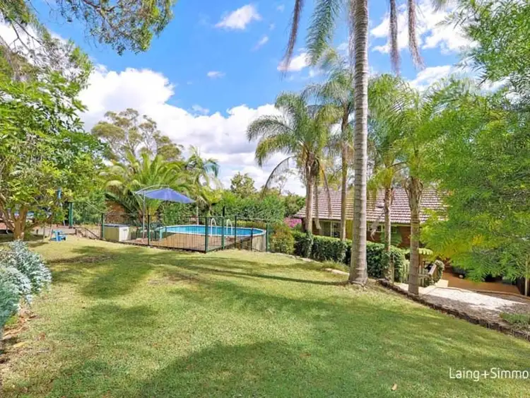 7 Aldous Close, Hornsby Heights NSW 2077