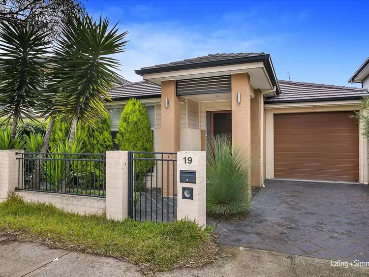 19 Pulley Drive, Ropes Crossing NSW 2760