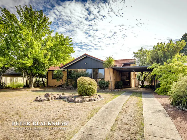 330 Southern Cross Drive, Macgregor ACT 2615