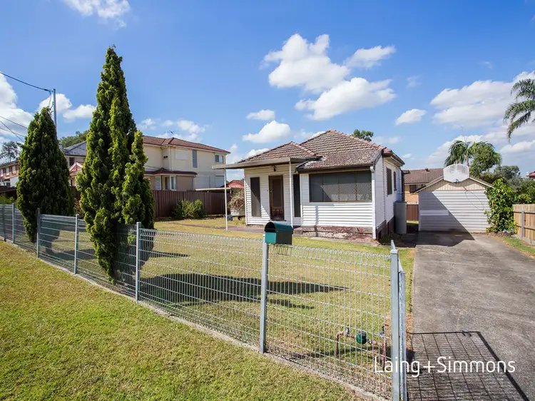 8 Constitution Road, Constitution Hill NSW 2145