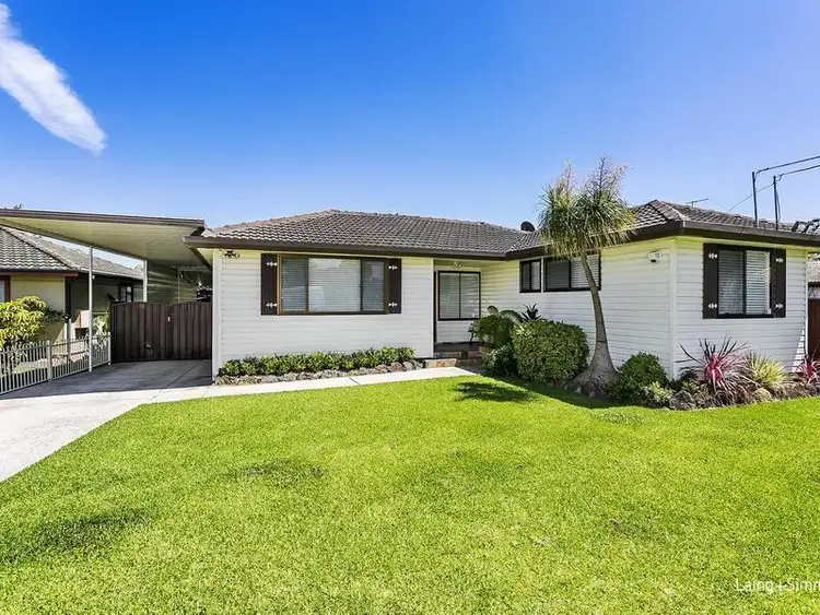 42 Noumea Street, Lethbridge Park NSW 2770