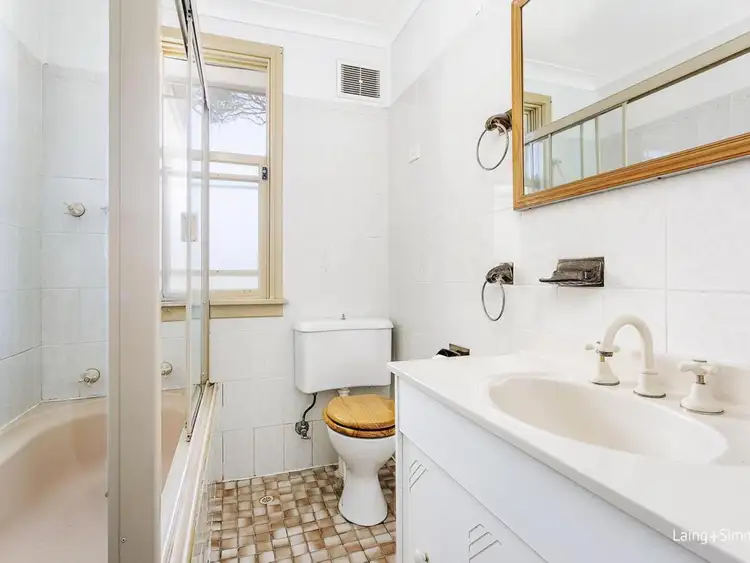 Sixth view of Homely house listing, 18 Leyte Avenue, Lethbridge Park NSW 2770