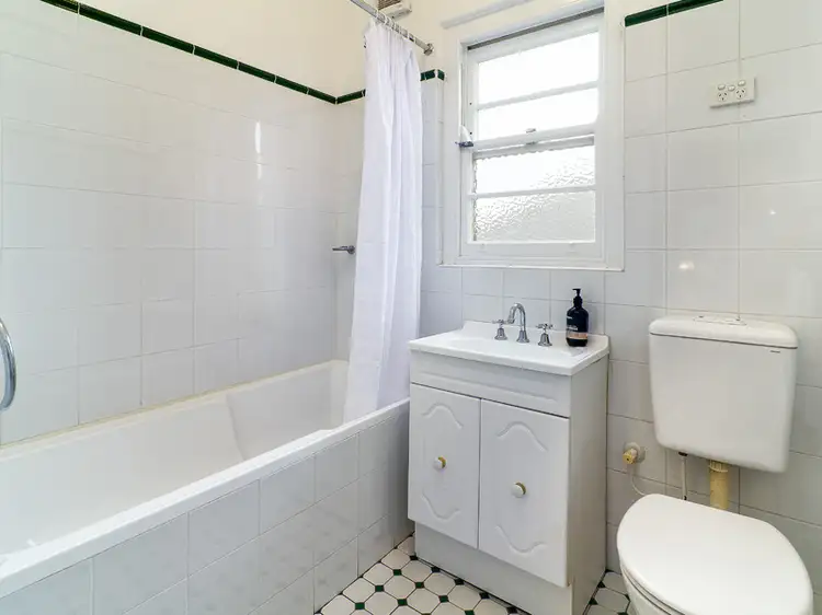 Sixth view of Homely unit listing, 4/196 West Street, Crows Nest NSW 2065