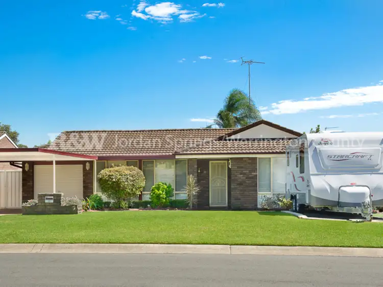 10 Ploughman Crescent