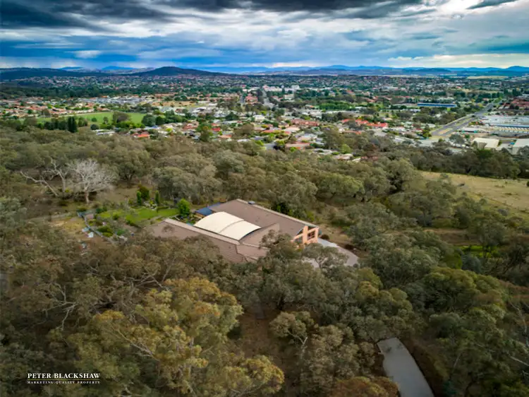 8 Regent Drive, Queanbeyan East NSW 2620