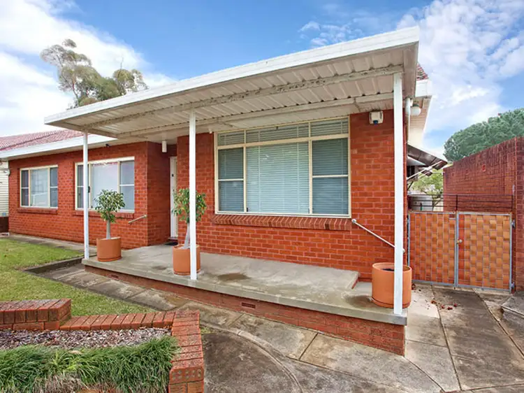 2 Lees Crescent, Blacktown NSW 2148
