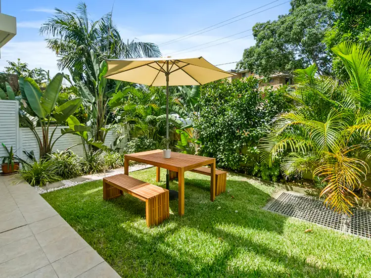 Second view of Homely unit listing, 4/4-16 Kingsway, Dee Why NSW 2099