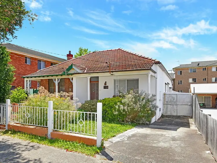10 Park St, Campsie NSW 2194