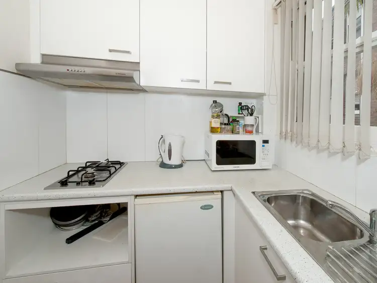 Sixth view of Homely studio listing, 16/17 St Neot Avenue, Potts Point NSW 2011