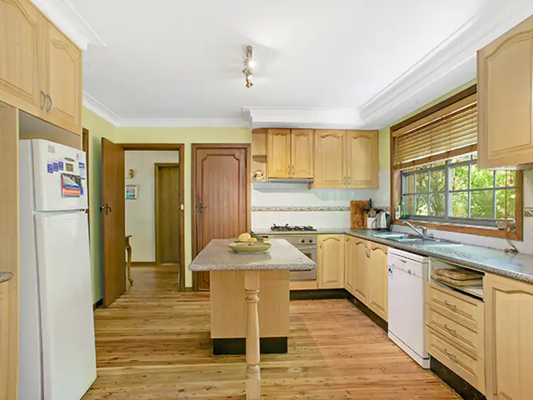 Fifth view of Homely house listing, 2 Yanko Avenue, Wentworth Falls NSW 2782