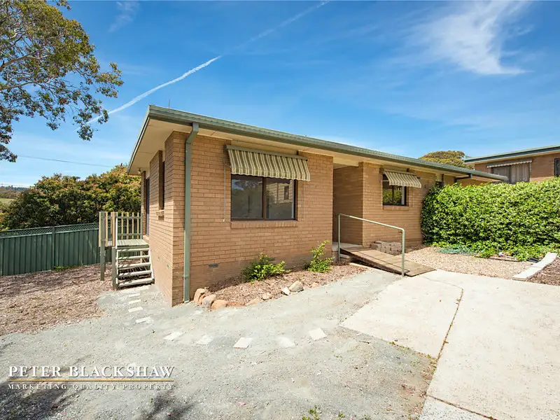 Main view of Homely semi-detached listing, 2/1A Sullivan Crescent, Wanniassa ACT 2903