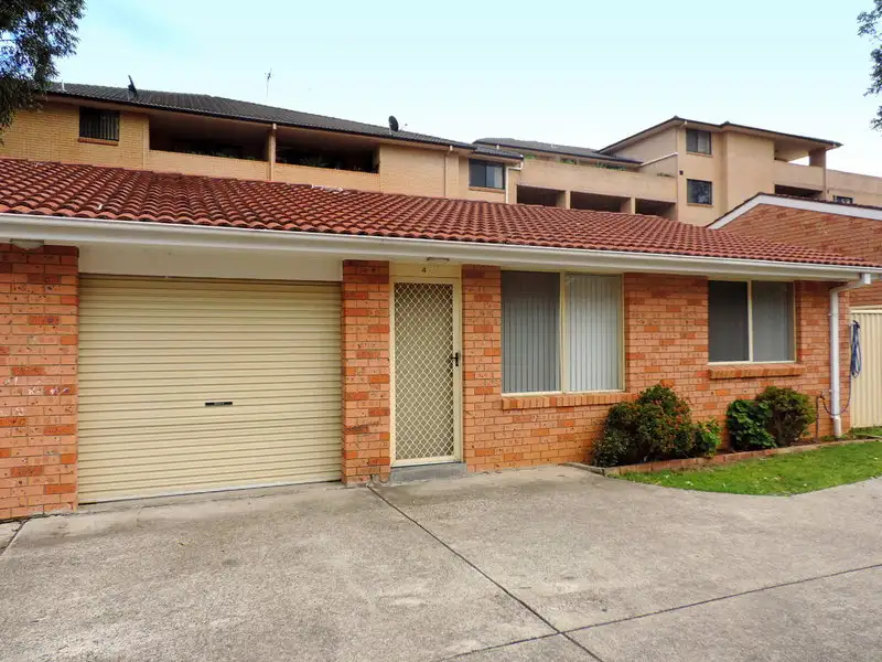 Main view of Homely villa listing, 4/42 Hythe Street Mt Druitt, Mount Druitt NSW 2770