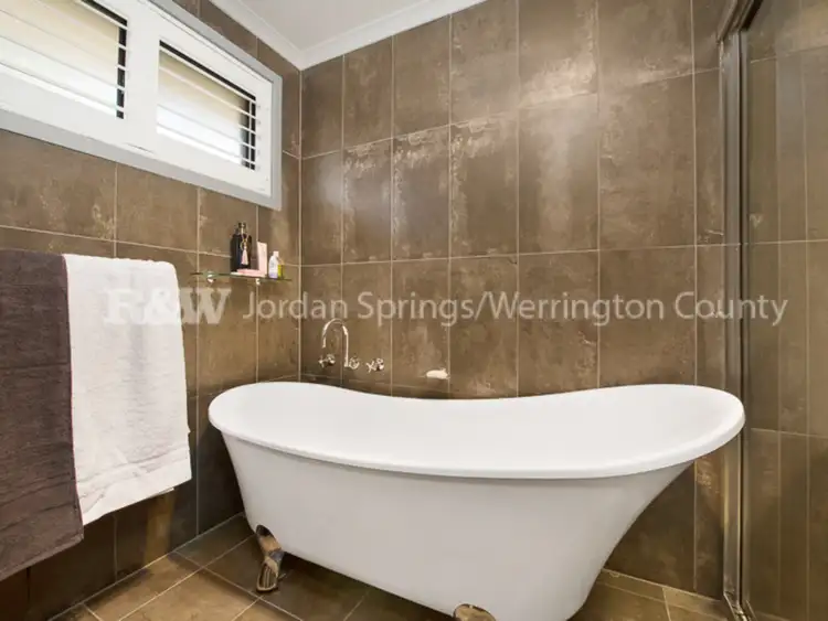 Fifth view of Homely house listing, 8 Thornhill Crescent, Werrington Downs NSW 2747