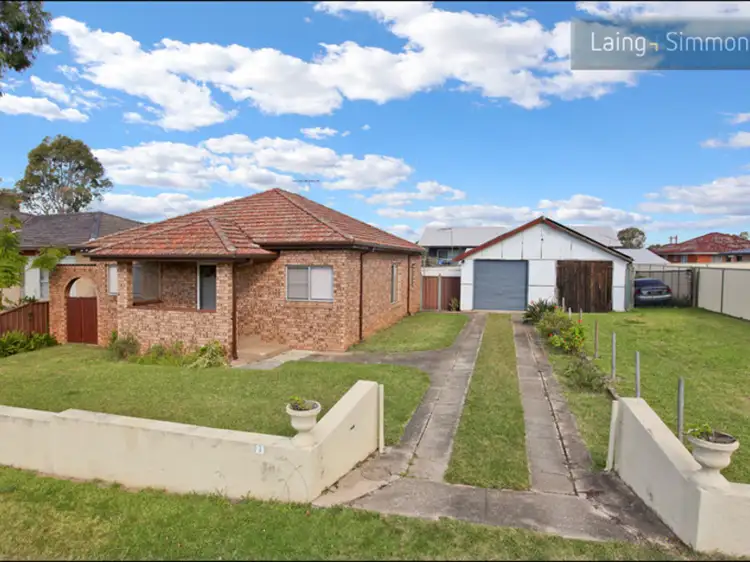 3 Myddleton Avenue, Fairfield NSW 2165