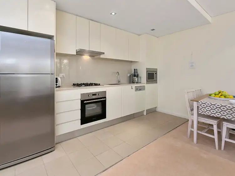 Third view of Homely unit listing, 4/4-16 Kingsway, Dee Why NSW 2099