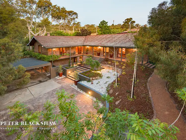 10 Shirlow Place, Weston ACT 2611