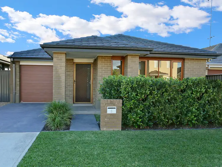 5 Mackay Circuit, Ropes Crossing NSW 2760
