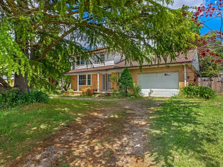 24 Yanko Avenue, Wentworth Falls NSW 2782