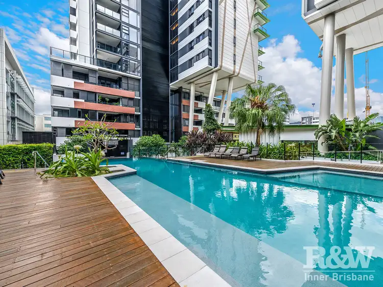 2027/9 Edmondstone Street, South Brisbane QLD 4101