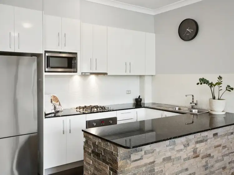 Sixth view of Homely unit listing, 8/1-5 The Crescent, Dee Why NSW 2099