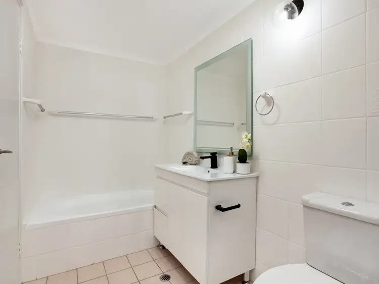 Sixth view of Homely unit listing, 1E/3 Jersey Road, Artarmon NSW 2064