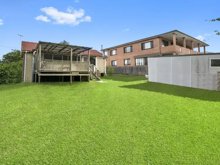 Second view of Homely house listing, 7 The Circle, Narraweena NSW 2099