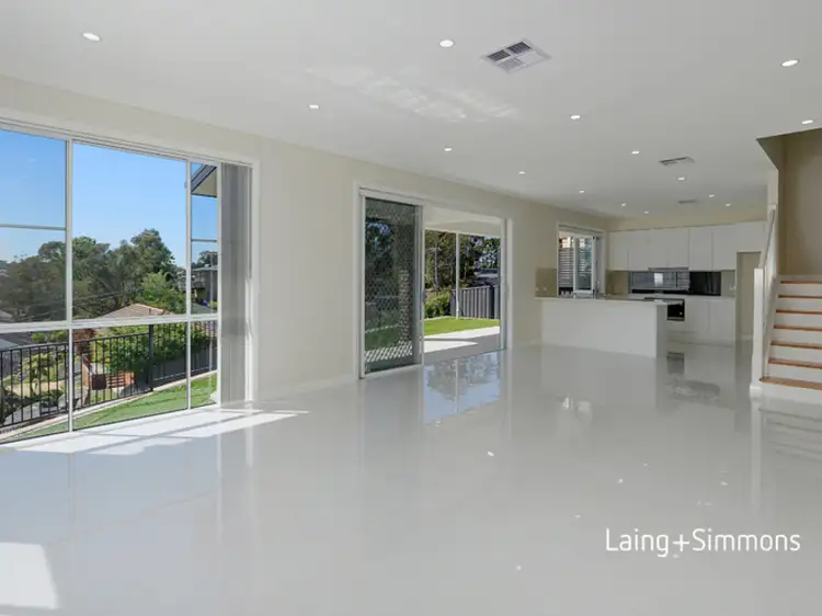 2D Evans Road, Hornsby Heights NSW 2077