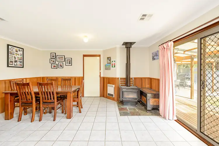 Fifth view of Homely house listing, 15 Reader Court, Banks ACT 2906