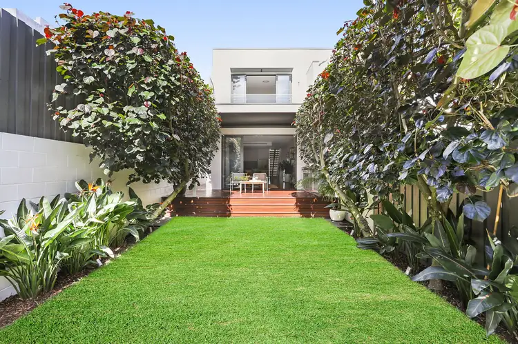2/102 Clyde Street