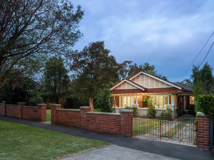 17 Duntroon Avenue, Roseville NSW 2069