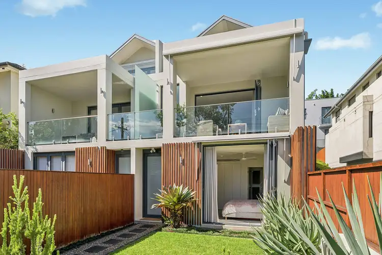 2/51 Spruson Street