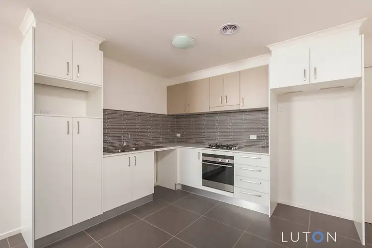 60 Cocopara Crescent