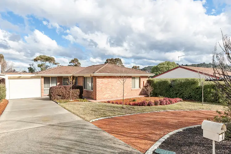 18 Thomas Hart  Street, Banks ACT 2906