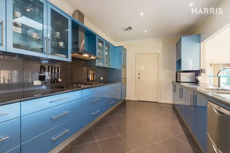 Second view of Homely house listing, 4 Breakwater Court, Gulfview Heights SA 5096