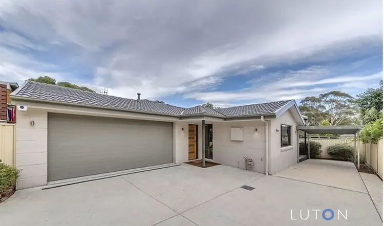 3A Hooper crescent