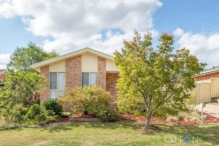 27 McLuckie Crescent, Banks ACT 2906